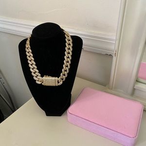 ICY BAGUETTE PRONG CUBAN LINK NECKLACE 18MM